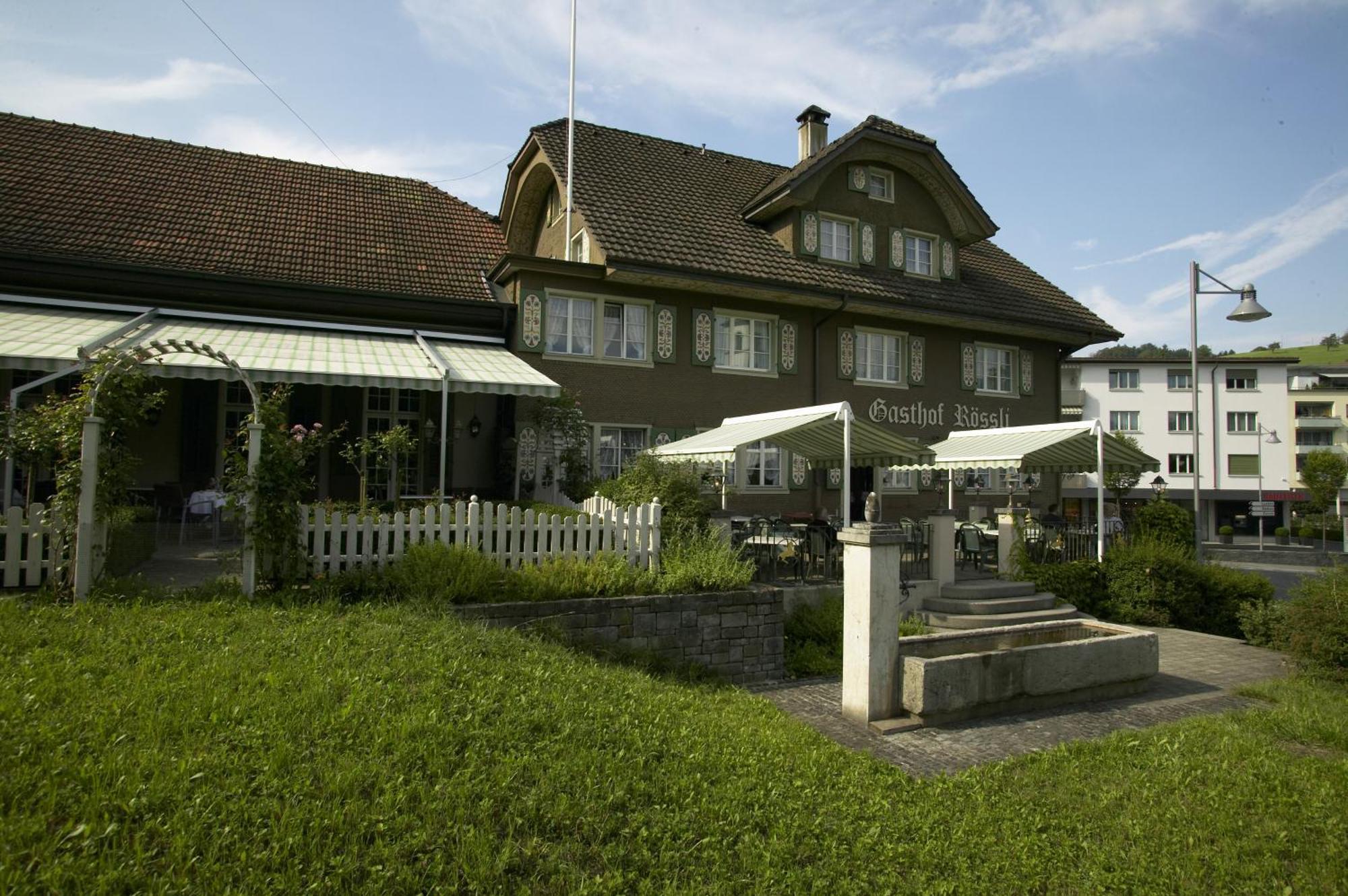 Landgasthof Hotel Roessli Ebikon Exterior photo